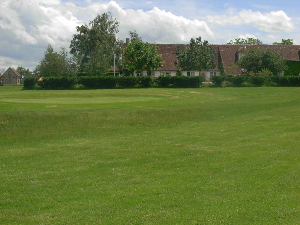 Le Clos Du Golf Dame-Marie-les-Bois Zewnętrze zdjęcie